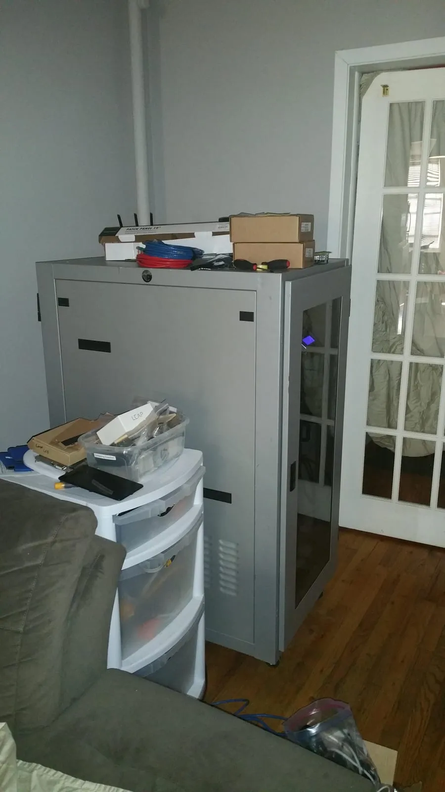 The rack, closed, in the new apartment